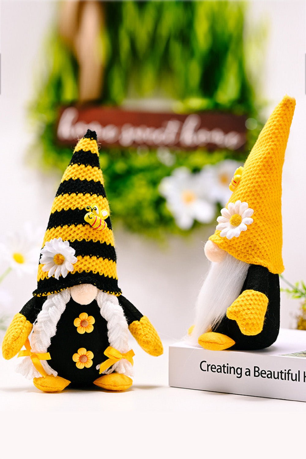 Bee and Flower Decor Faceless Gnome - Black - Gnome Style