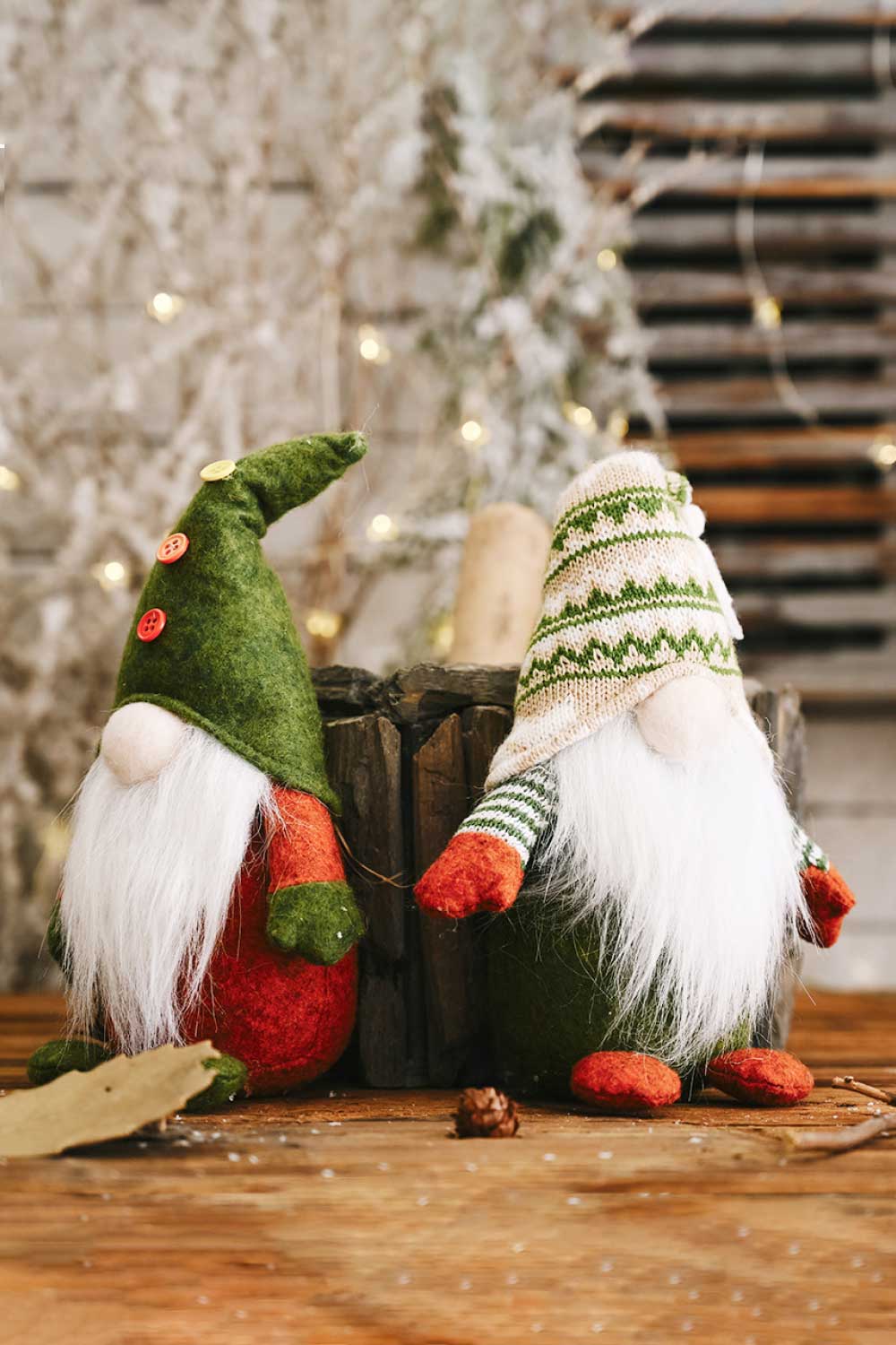 Christmas Short Leg Faceless Gnomes 2 - Pack - Green/White - Gnome Style